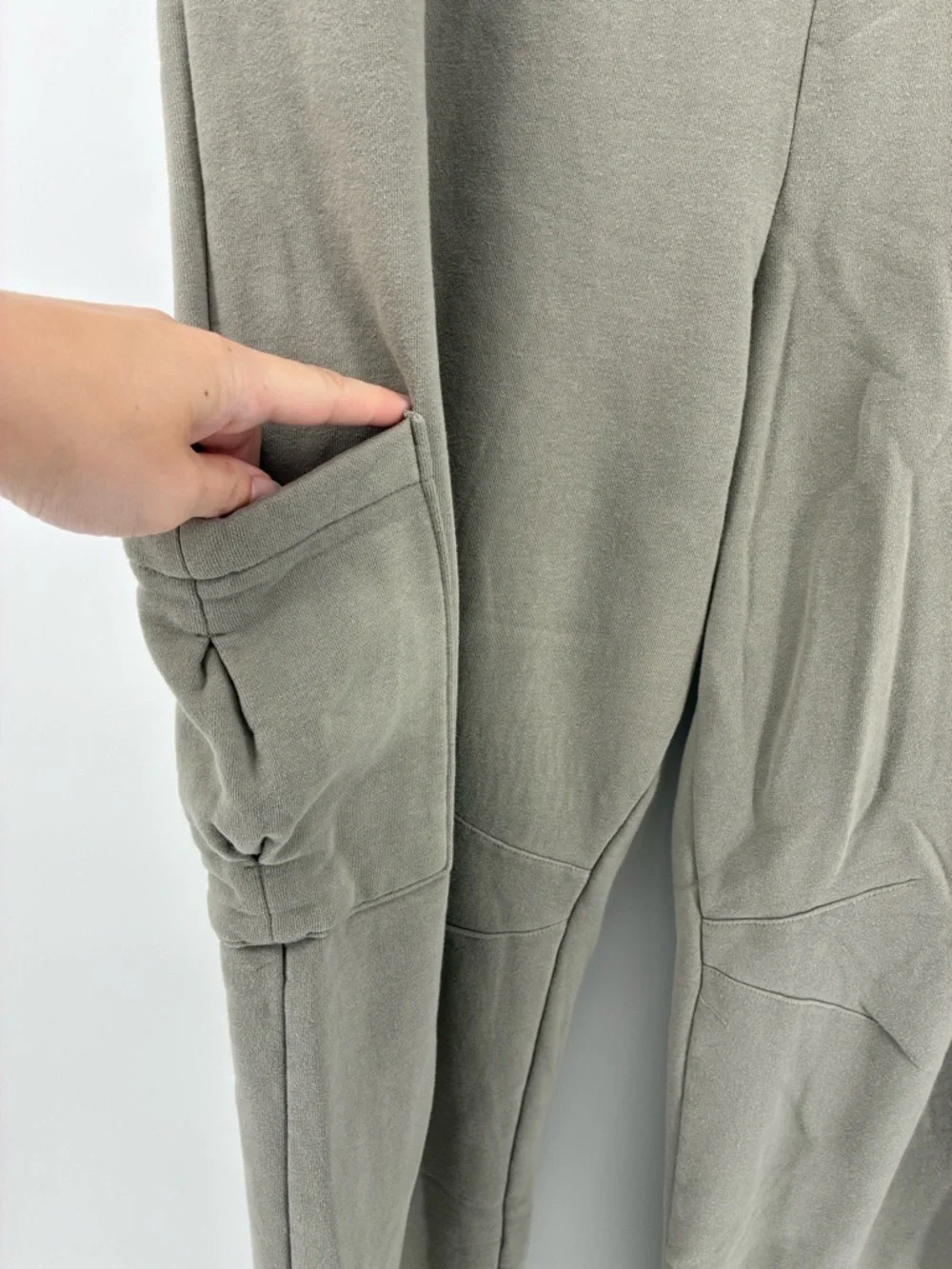 Roots Men's Cargo Sweatpants in Olive - Picture 3 of 11